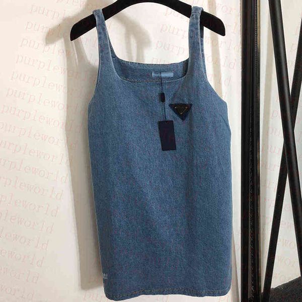 women denim dresses fashion triangle badge strap dress skirts birthday gift for girls trendy skirt, Black;gray
women denim dresses fashion triangle badge strap dress skirts birthday gift for girls trendy skirt, Black;gray
