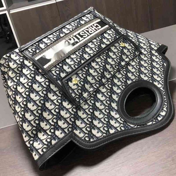 50% off discount small fashion embroidery open hand high grade spring and summer mini women's bag
50% off discount small fashion embroidery open hand high grade spring and summer mini women's bag