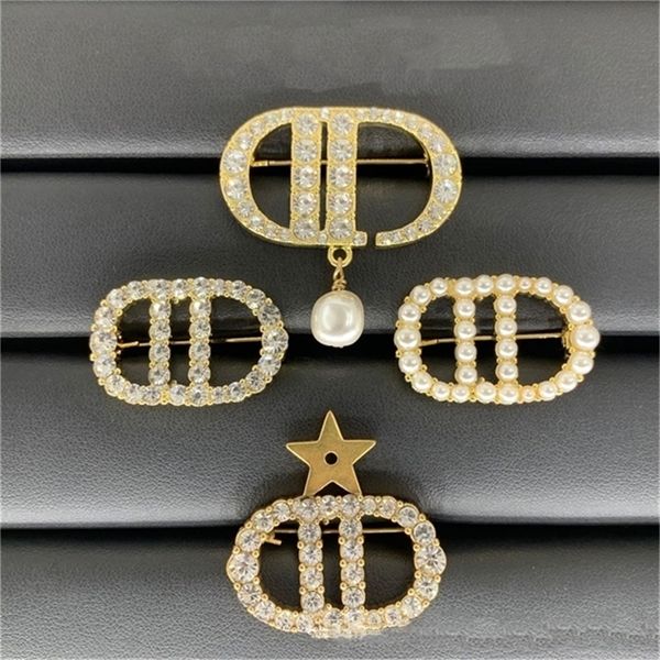 2022 fashion 20% off designer jewelry new star pearl letter full diamond brooch fashion simple net red atmospheric women's style, Gray
2022 fashion 20% off designer jewelry new star pearl letter full diamond brooch fashion simple net red atmospheric women's style, Gray