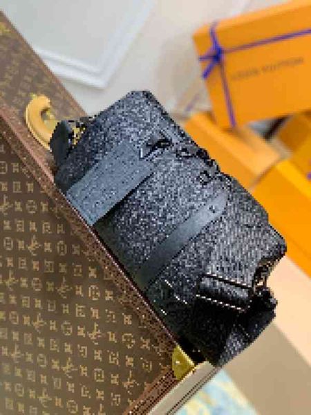 luxury handbags brand bags city keepall crossbody bag in fine grain calfskin m59255 women handbags bags shoulder totes evening cross body ba, Black;red
luxury handbags brand bags city keepall crossbody bag in fine grain calfskin m59255 women handbags bags shoulder totes evening cross body ba, Black;red