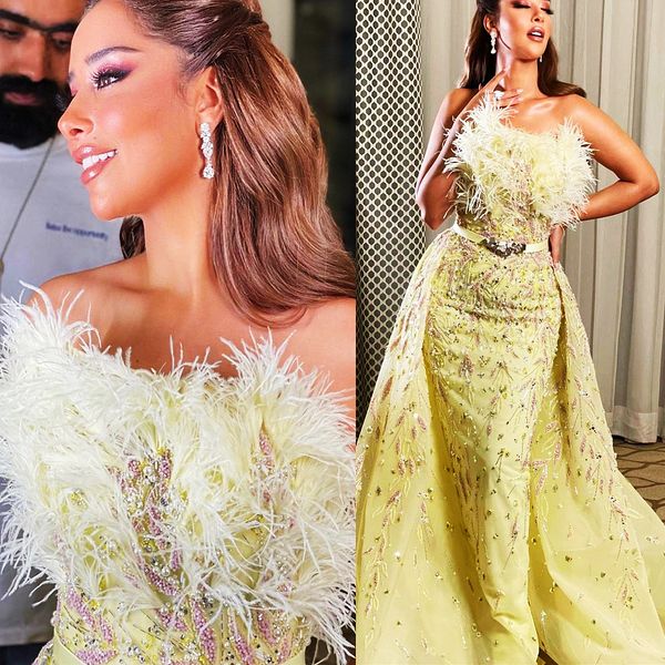 2022 plus size arabic aso ebi luxurious beaded crystals prom dresses feather strapless evening formal party second reception birthday engage, Black
2022 plus size arabic aso ebi luxurious beaded crystals prom dresses feather strapless evening formal party second reception birthday engage, Black