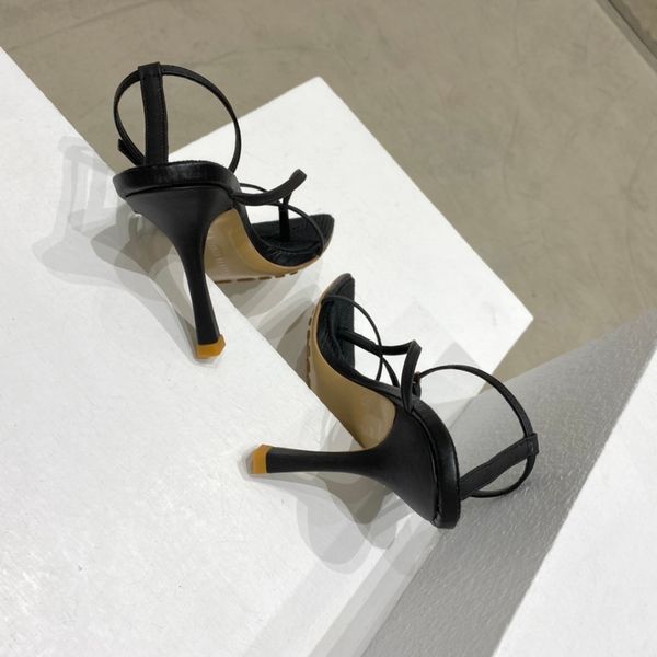 designer sandals slippers slides foam runners women shoes sliders solid color genuine middle heel leather brand logo comfort fashion 34-41, Black
designer sandals slippers slides foam runners women shoes sliders solid color genuine middle heel leather brand logo comfort fashion 34-41, Black