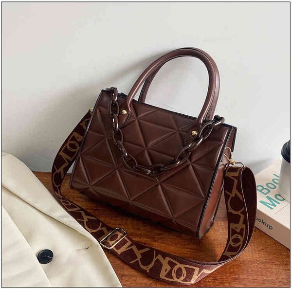 new handbag designer for women 2022 fashion color female large crossbody s chain shoulder bag
new handbag designer for women 2022 fashion color female large crossbody s chain shoulder bag