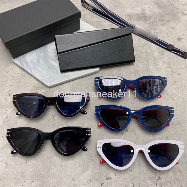 sunglasses d family personalized small frame cat's eye same signature b2u trend, White;black
sunglasses d family personalized small frame cat's eye same signature b2u trend, White;black