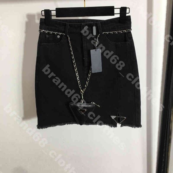 designer women skirt shorts chain belt belt bag miniskirt dress summer cotton short dresses triangle logo p ada brand high end female appare, Black
designer women skirt shorts chain belt belt bag miniskirt dress summer cotton short dresses triangle logo p ada brand high end female appare, Black