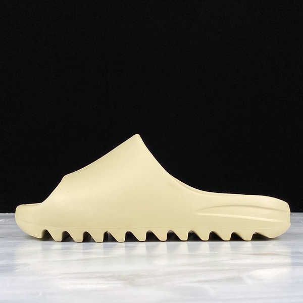 2022 r sandals men ladies sandals multicolor resin triple black white resin slippers foam runner man women western slipper slider
2022 r sandals men ladies sandals multicolor resin triple black white resin slippers foam runner man women western slipper slider
