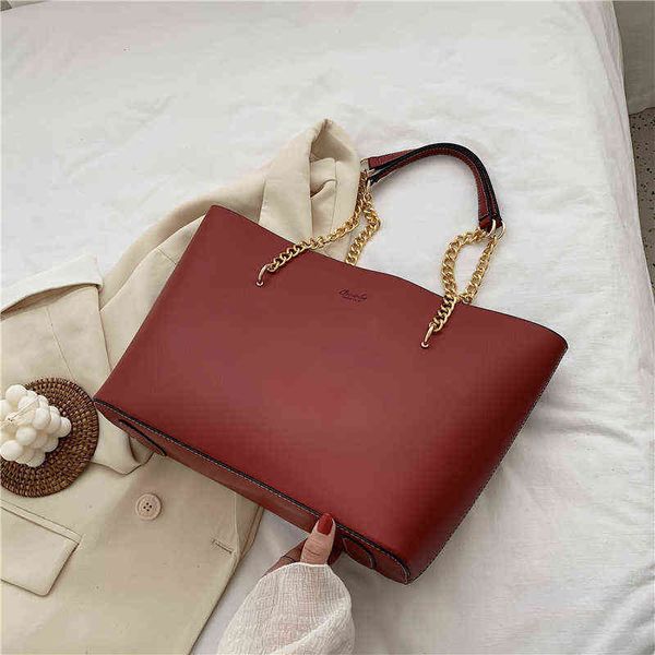 new tote bags for women 2022 large capacity female bag pu leather chain commuting quality shoulder bag luxury designer handbag y220401
new tote bags for women 2022 large capacity female bag pu leather chain commuting quality shoulder bag luxury designer handbag y220401