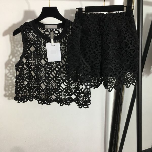 223 2022 runway spring summer brand same style sweater two pieces sets sleeveless short pants crew neck fashion womens clothes womens meiyi, White
223 2022 runway spring summer brand same style sweater two pieces sets sleeveless short pants crew neck fashion womens clothes womens meiyi, White