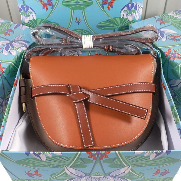 designer bags leather women's 2022 summer new trendy all-match messenger geometric bags lingge boston pillow bag333
designer bags leather women's 2022 summer new trendy all-match messenger geometric bags lingge boston pillow bag333