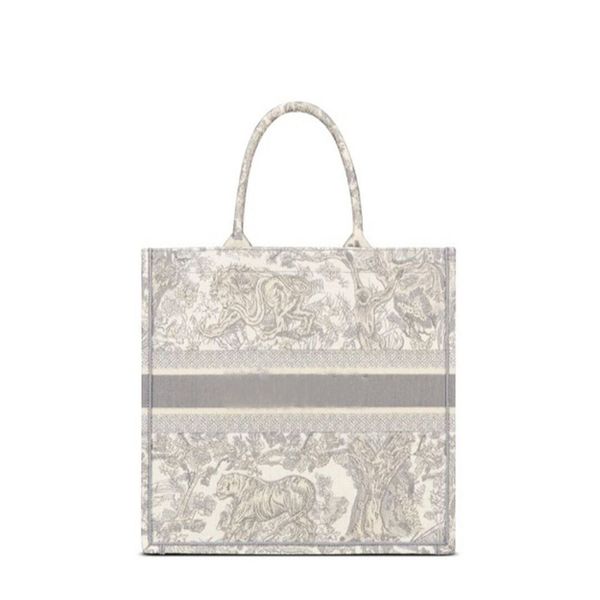 fashionable embroidery designer women shoulder bag female 2021 new online influencer fashion large capacity tote chain handbag
fashionable embroidery designer women shoulder bag female 2021 new online influencer fashion large capacity tote chain handbag
