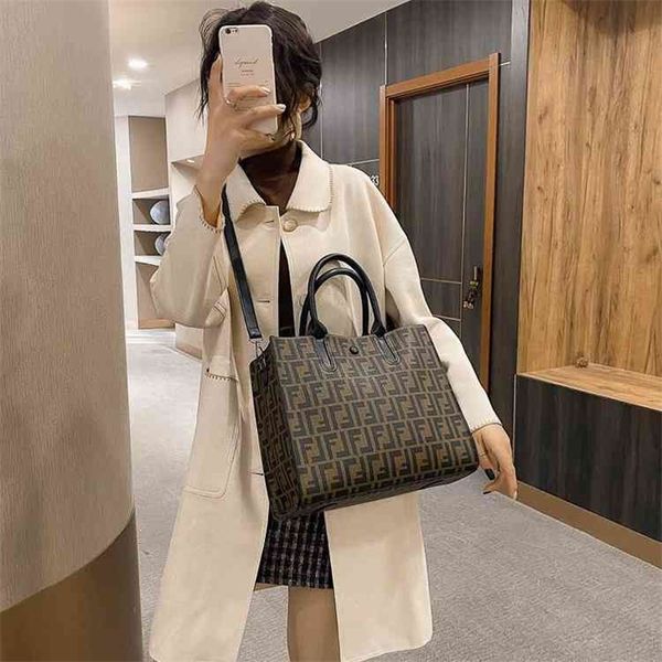 62% off trendy bags 2022 new designer handbags design shoulder other single shoulder messenger portable leather zipper
62% off trendy bags 2022 new designer handbags design shoulder other single shoulder messenger portable leather zipper