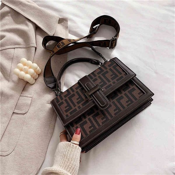 women's new autumn winter fashion messenger classic small square clearance outlet sale
women's new autumn winter fashion messenger classic small square clearance outlet sale
