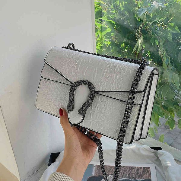 texture female 2022 new fashion simple small square bag foreign chain single shoulder messenger bag luxury designer 
texture female 2022 new fashion simple small square bag foreign chain single shoulder messenger bag luxury designer