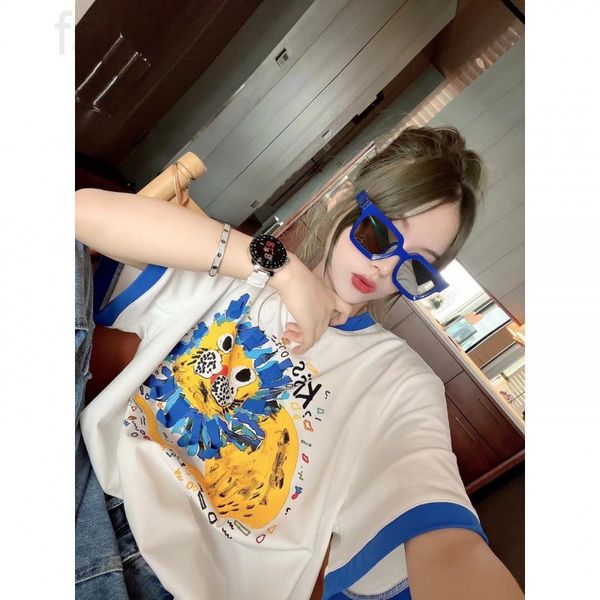 women's t-shirt designer chaopai 22 early spring new oil painting cartoon little lion print super age reducing versatile blue edge whit, White
women's t-shirt designer chaopai 22 early spring new oil painting cartoon little lion print super age reducing versatile blue edge whit, White