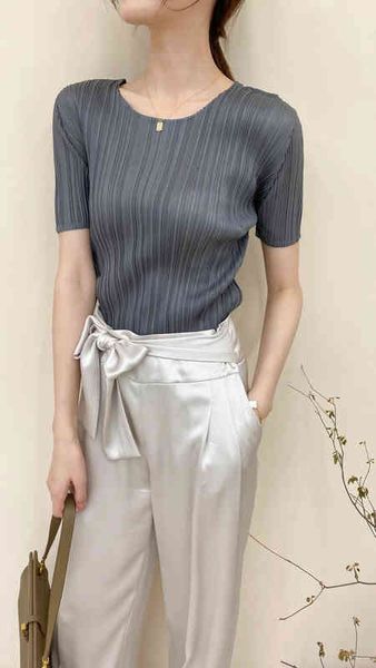women's t-shirt japanese simple original four-color pleated short sleeve t-shirt for women in summer, White
women's t-shirt japanese simple original four-color pleated short sleeve t-shirt for women in summer, White
