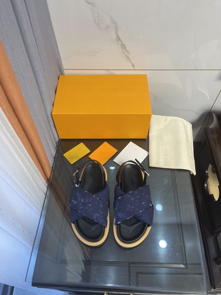 designer slipper sandal slides beach shoes classic flat sandals luxury summer lady leather flip flops black 0709
designer slipper sandal slides beach shoes classic flat sandals luxury summer lady leather flip flops black 0709