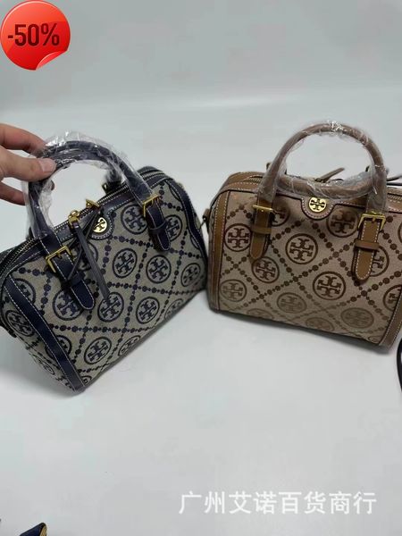 the factory directly tb new canvas texture fashion single shoulder msenger handbag
the factory directly tb new canvas texture fashion single shoulder msenger handbag
