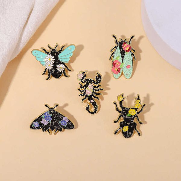 new selling insect brooch set combination beetle moth scorpion alloy badge electroplating, Gray
new selling insect brooch set combination beetle moth scorpion alloy badge electroplating, Gray