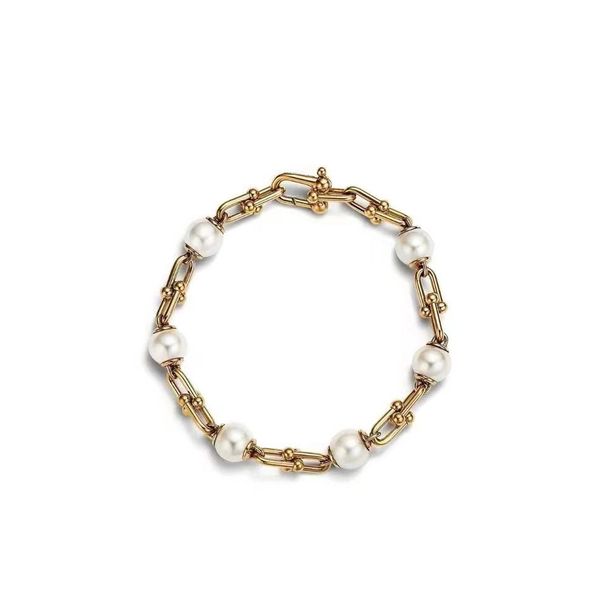 luxurys designers bracelet women charm bracelet pearls jewelry versatile fashion studded with bracelets boutique gift jewelrys very nice pre, Golden;silver
luxurys designers bracelet women charm bracelet pearls jewelry versatile fashion studded with bracelets boutique gift jewelrys very nice pre, Golden;silver