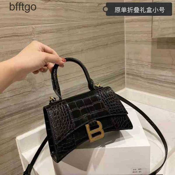 handbags balencigas crossbody bags female b family crocodile calf crescent messenger hourglass portable jnst
handbags balencigas crossbody bags female b family crocodile calf crescent messenger hourglass portable jnst