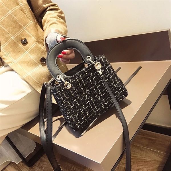 86% off wholesale store ins super fire small women's simple woollen portable one shoulder square versatile messenger
86% off wholesale store ins super fire small women's simple woollen portable one shoulder square versatile messenger
