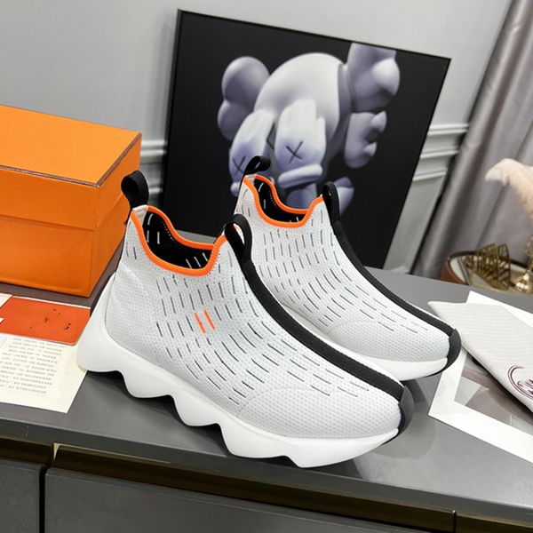 2022 designer casual shoes luxury women men leather lace up platform oversized sole sneakers white black spend sneakers size36-45 eu35-45
2022 designer casual shoes luxury women men leather lace up platform oversized sole sneakers white black spend sneakers size36-45 eu35-45