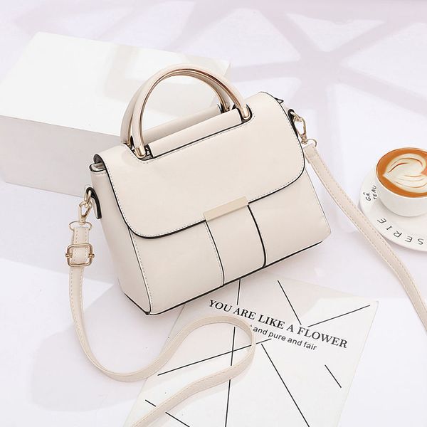 designer bag flap shoulder crossbody bags with sewing and magnetic buckles 23cm
designer bag flap shoulder crossbody bags with sewing and magnetic buckles 23cm
