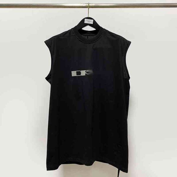 2022 new t shirt ro double line drk ribbon letter print loose large sleeveless tank long men's tshirt, White;black
2022 new t shirt ro double line drk ribbon letter print loose large sleeveless tank long men's tshirt, White;black