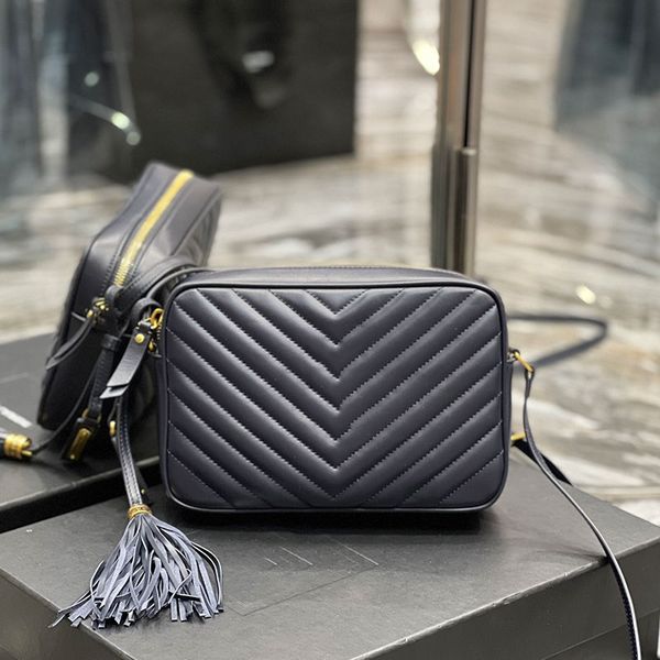 ladies luxury designer bags imported italian leather shoulder bag fashion matching tassel pendant messenger bag exquisite handbag size 23.16
ladies luxury designer bags imported italian leather shoulder bag fashion matching tassel pendant messenger bag exquisite handbag size 23.16