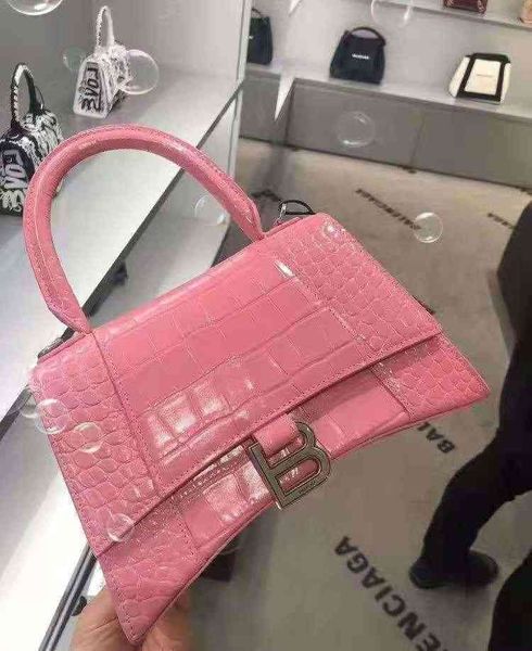 xs handbags designer ltaly balencaigabag portable messenger bag alligator embossed gold buckle hourglass bag 5syq
xs handbags designer ltaly balencaigabag portable messenger bag alligator embossed gold buckle hourglass bag 5syq