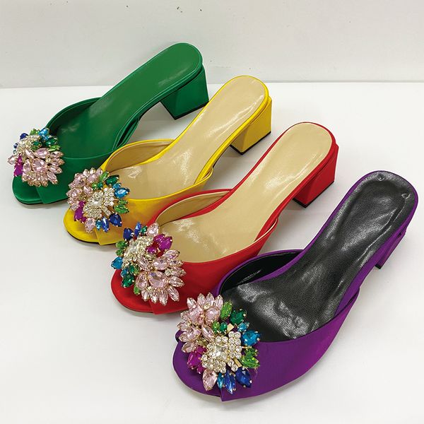 2022 women genuine real leather rhinestone low heels sandals summer flip-flops slipper slip-on wedding dress gladiator shoes colourful diamo, Black
2022 women genuine real leather rhinestone low heels sandals summer flip-flops slipper slip-on wedding dress gladiator shoes colourful diamo, Black