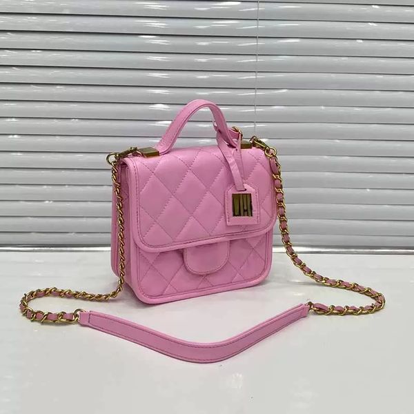 18cm flap messenger designer bags wax & oil leather handle handbag designers gold-tone metal hardware quilted diamond quilting shiny tassel
18cm flap messenger designer bags wax & oil leather handle handbag designers gold-tone metal hardware quilted diamond quilting shiny tassel