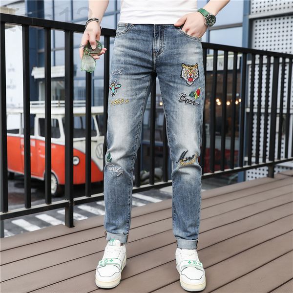 men's jeans designer trendy jeans men's 2022 spring and summer new fashion slim fit small feet long pants youth embroidery leisure, Blue
men's jeans designer trendy jeans men's 2022 spring and summer new fashion slim fit small feet long pants youth embroidery leisure, Blue