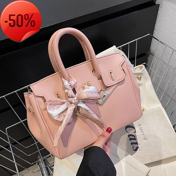 luxury designerspring new style texture classic diana fashion popular women's french chic silk scarf single shoulder messenger bag
luxury designerspring new style texture classic diana fashion popular women's french chic silk scarf single shoulder messenger bag