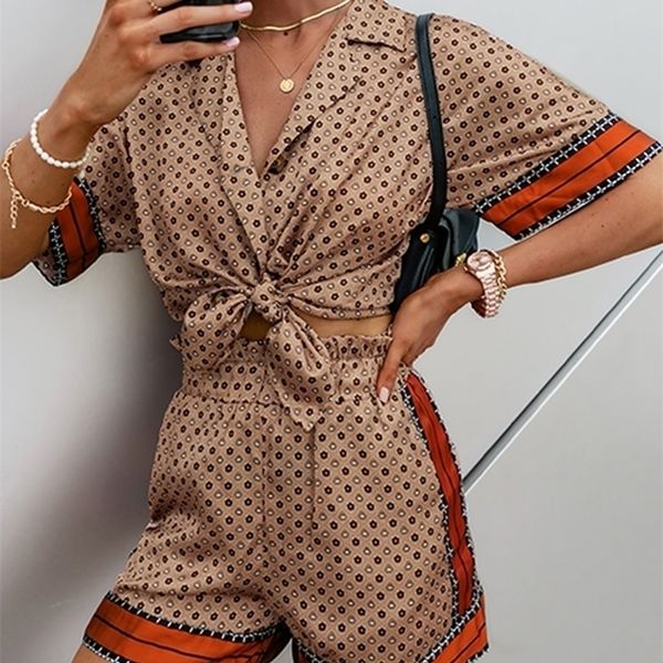 berrygo elegant print short sleeve satin silk two piece sets women fashion loose single breasted short set high waist casual set 220513, White
berrygo elegant print short sleeve satin silk two piece sets women fashion loose single breasted short set high waist casual set 220513, White