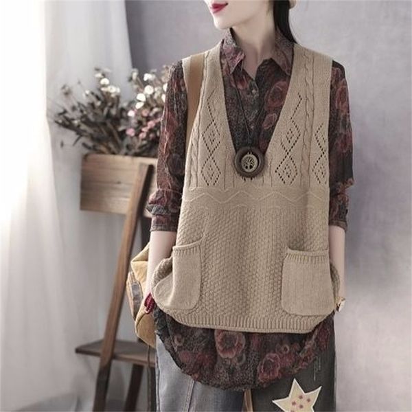 vneck retro literary female pocket decoration diamond lattice sleeveless midlength sweater vest women spring y201128, Black;white
vneck retro literary female pocket decoration diamond lattice sleeveless midlength sweater vest women spring y201128, Black;white