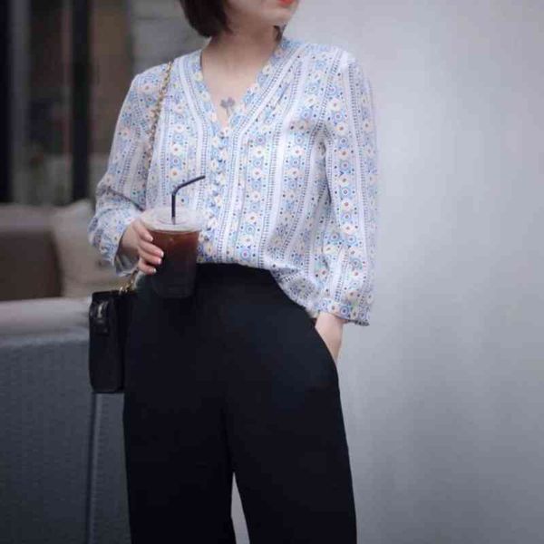 women's polos light of domest products spring and summer national pattern light bottom printing jianhong crepe silk vneck tucker shirt, White
women's polos light of domest products spring and summer national pattern light bottom printing jianhong crepe silk vneck tucker shirt, White