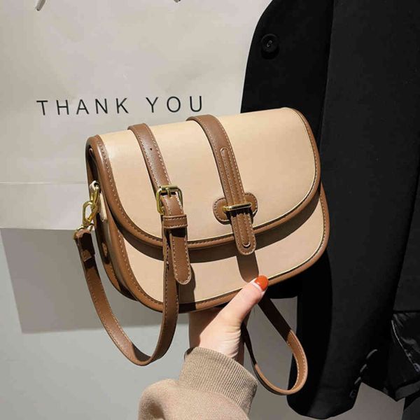 highest quality luxury one-shoulder female bag women simple messenger small women's saddle chain single shoulder handbags
highest quality luxury one-shoulder female bag women simple messenger small women's saddle chain single shoulder handbags