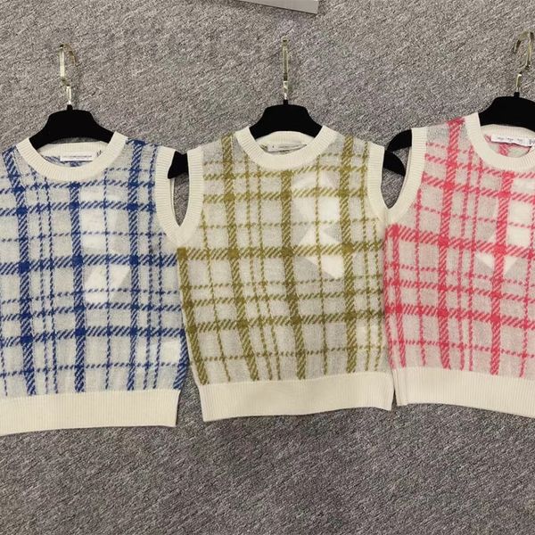 women's knits & tees designer d family 2021 early summer new high version slim fit plaid tricolor cashmere women's sweater sleevel, White
women's knits & tees designer d family 2021 early summer new high version slim fit plaid tricolor cashmere women's sweater sleevel, White