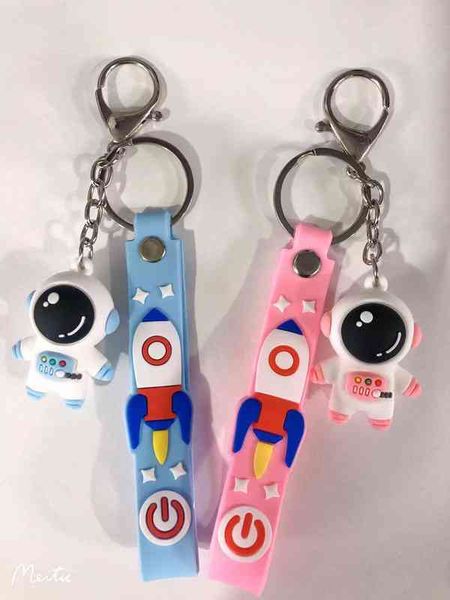keychains creative cute cartoon soft rubber astronaut key car couple bag pendant small gift, Silver
keychains creative cute cartoon soft rubber astronaut key car couple bag pendant small gift, Silver