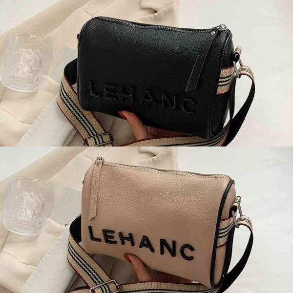 45% simple wide shoulder strap new women's fashion texture manufacturer's latest quality able bags
45% simple wide shoulder strap new women's fashion texture manufacturer's latest quality able bags