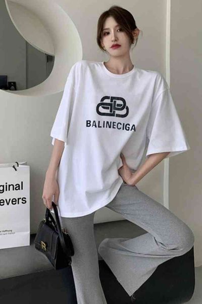 9ey7 fashion t-lock letter short sleeve t-shirt women's summer round neck knitted ins super loose medium long half design top, White
9ey7 fashion t-lock letter short sleeve t-shirt women's summer round neck knitted ins super loose medium long half design top, White