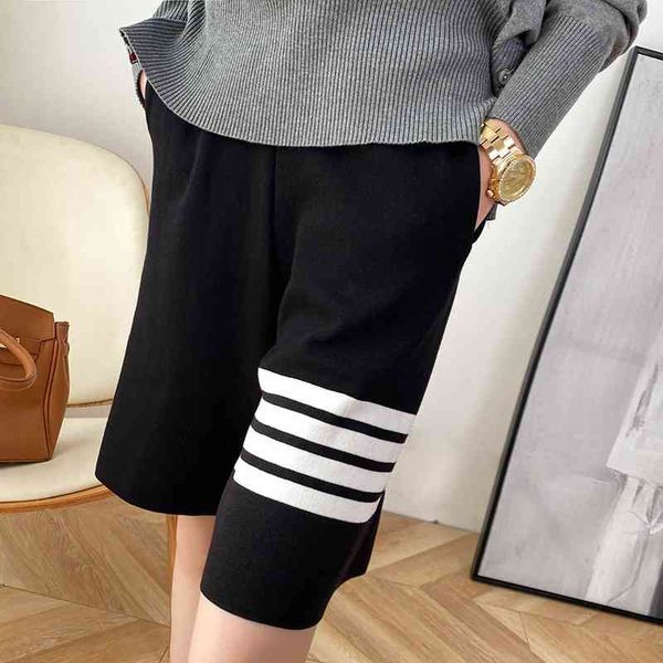 summer tb same yarn sanitary pure cotton four pants 2022 fashion design all-match men's and women's shorts trendy clothing, White;black
summer tb same yarn sanitary pure cotton four pants 2022 fashion design all-match men's and women's shorts trendy clothing, White;black