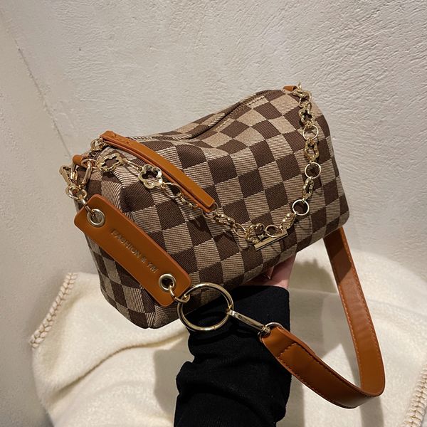 plaid weaving bucket crossbody bags for women 2022 travel simple brand luxury designer shoulder ladies handbags and purses
plaid weaving bucket crossbody bags for women 2022 travel simple brand luxury designer shoulder ladies handbags and purses
