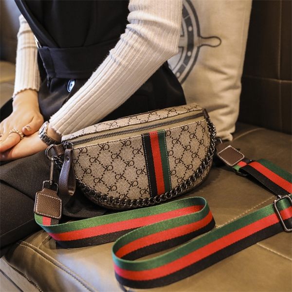 women's 2022 new spring and summer fashion messenger small chest high sense light chain dumpling bag wholesale store