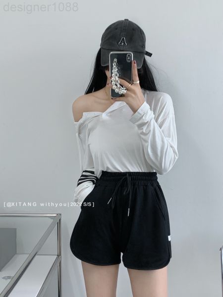 two piece dress designer 22 spring and summer new fashion brand niche design thin long sleeve hooded sunscreen t-shirt sports casual shorts, White
two piece dress designer 22 spring and summer new fashion brand niche design thin long sleeve hooded sunscreen t-shirt sports casual shorts, White