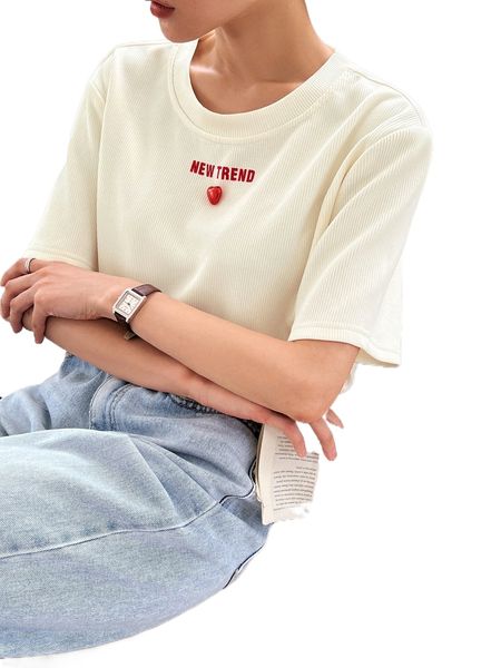 dazy letter graphic heart detail drop shoulder tee k4f6#, White
dazy letter graphic heart detail drop shoulder tee k4f6#, White