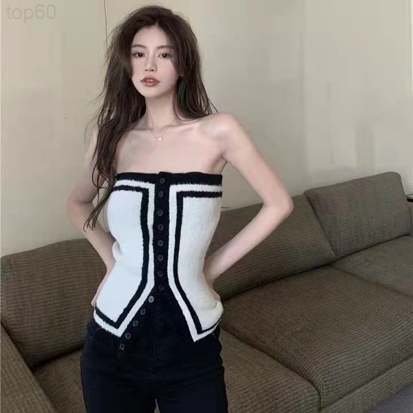 women's tanks & camis designer 2022 spring new color blocking double-sided knitted strapless vest, minority design, short versatile bot, White
women's tanks & camis designer 2022 spring new color blocking double-sided knitted strapless vest, minority design, short versatile bot, White
