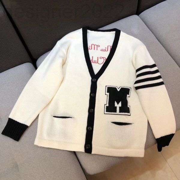 women's sweaters designer autumn and winter men's women's v-neck knitted single breasted sweater letter stripe cardigan star, White;black
women's sweaters designer autumn and winter men's women's v-neck knitted single breasted sweater letter stripe cardigan star, White;black