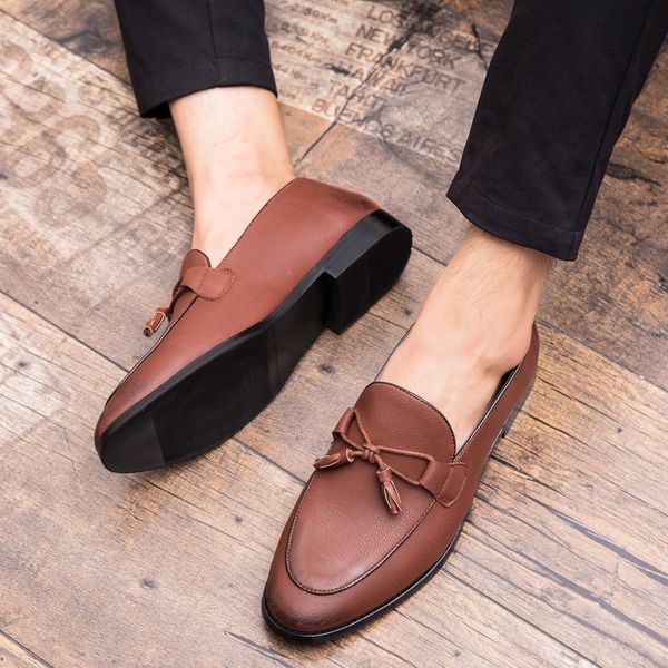 2022 leather casual shoes men loafers slip on male dress shoes leisure style hip hop shoes retro tassel oxford moccasins, Black
2022 leather casual shoes men loafers slip on male dress shoes leisure style hip hop shoes retro tassel oxford moccasins, Black